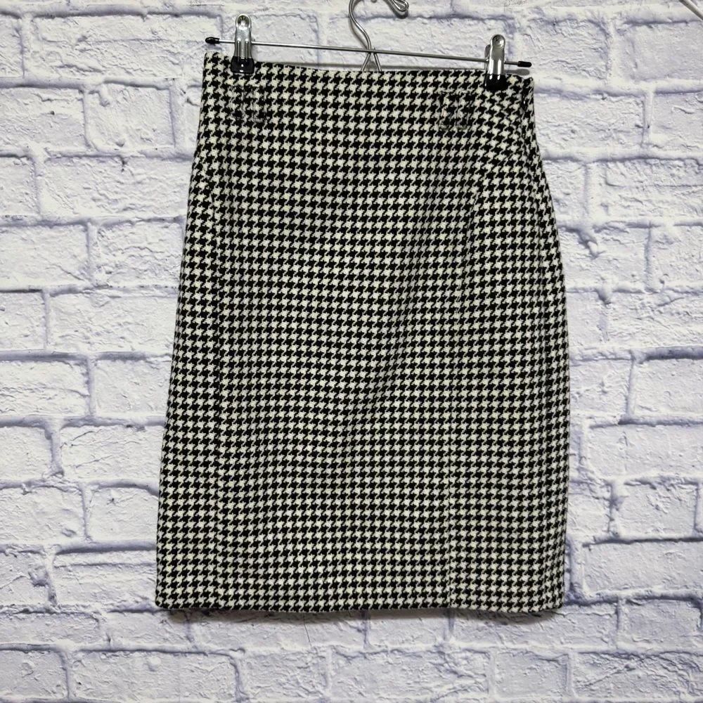 Cynthia Steffe Black & White Houndstooth Wool Belted Pencil Skirt
